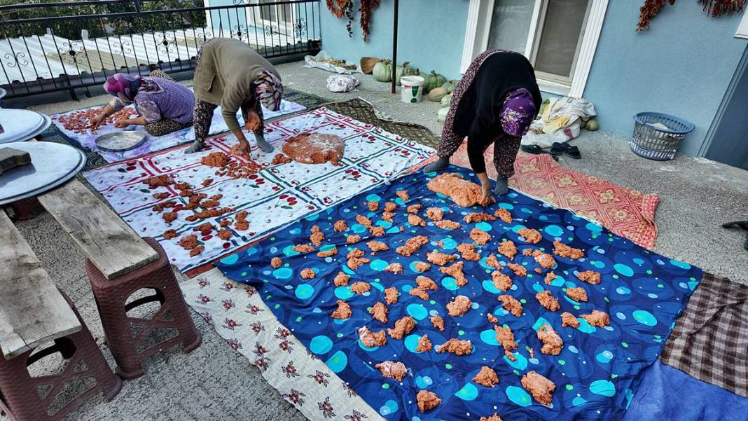 Her kaşığı şifa: Odun ateşinde pişiyor, 16 gün yoğruluyor! 2